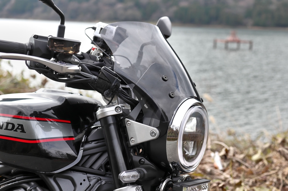 CB1000Fデイトナスクリーン