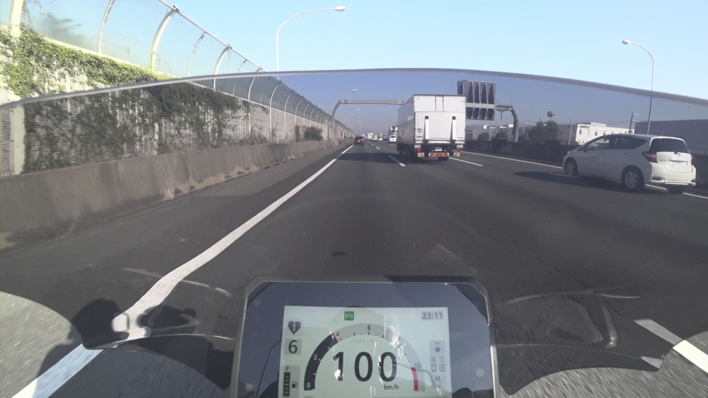 CB1000F時速100Km/h