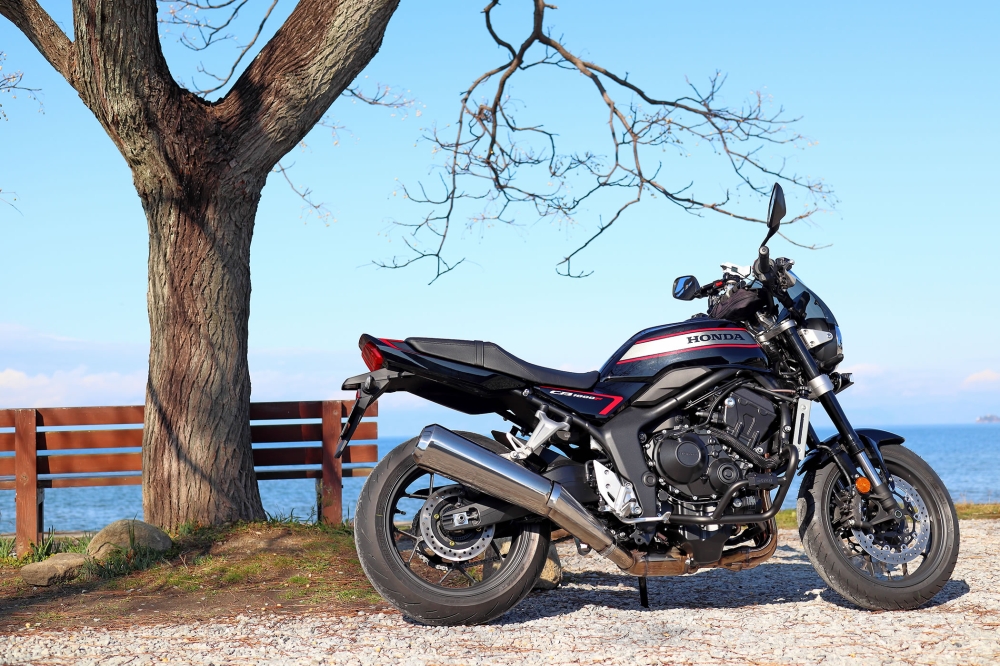 あのベンチとCB1000F