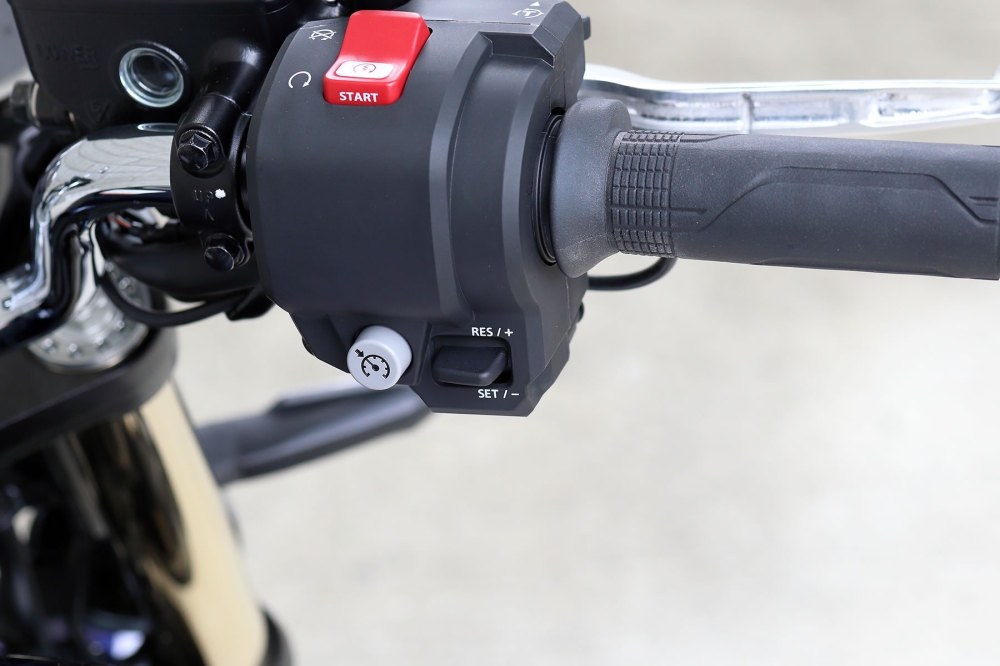 CB1300オートクルーズ機能