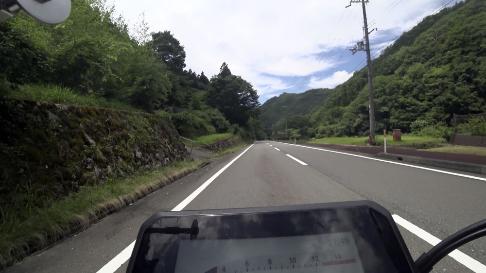 CB650Rと山道