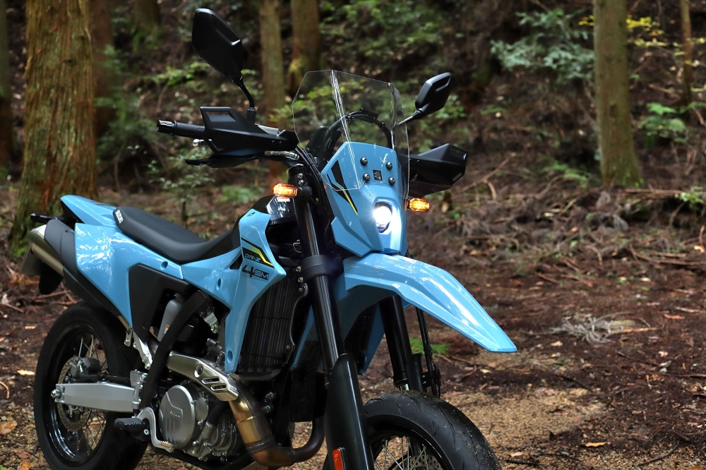 DR-Z4SMのアドベンチャー仕様