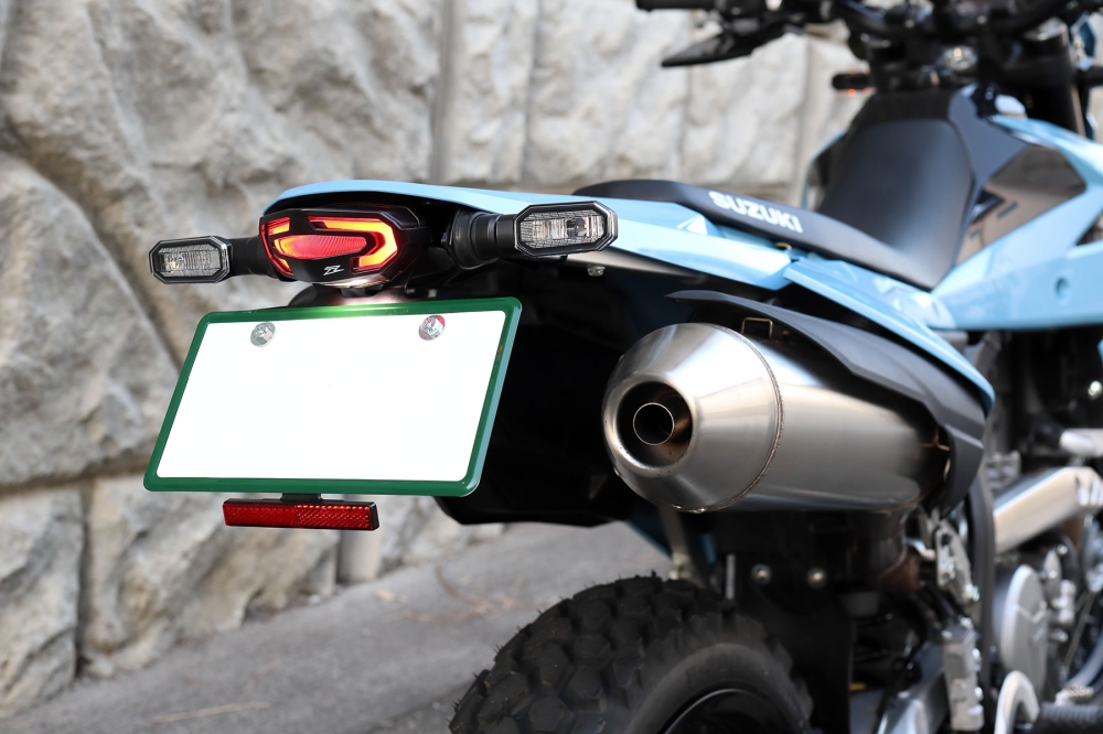 DR-Z4SMにKLX230用フェンダーレスキット