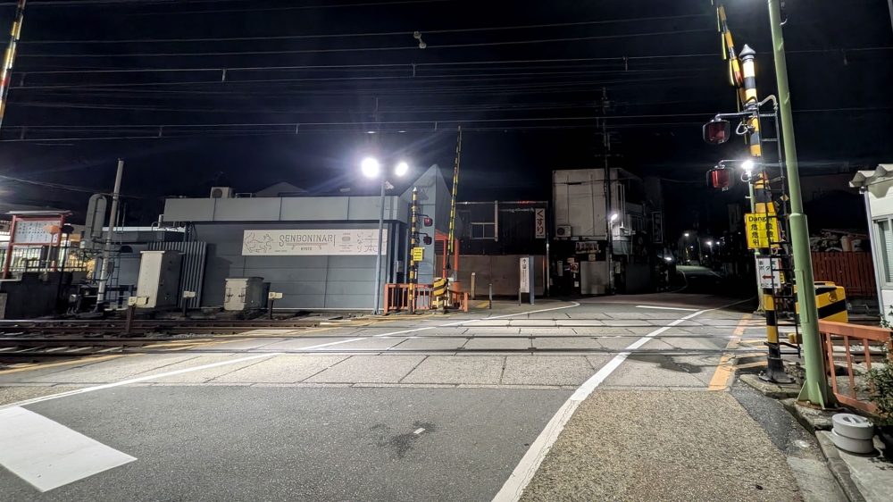 伏見稲荷大社への道