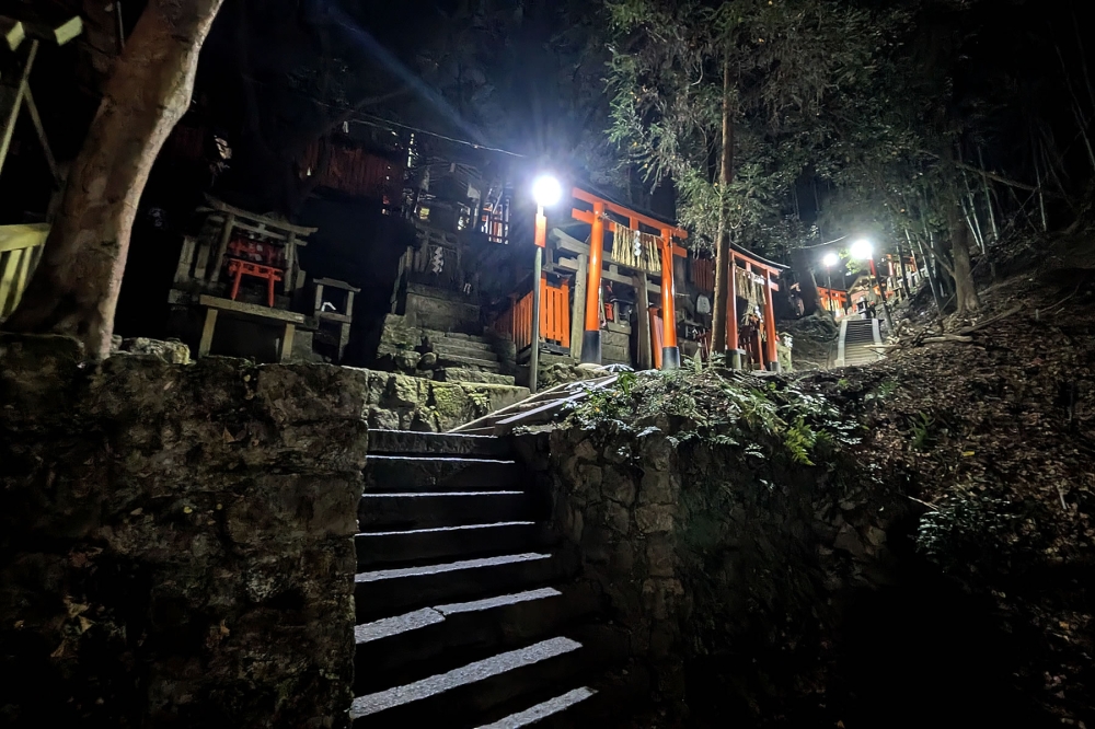 夜の伏見稲荷大社2