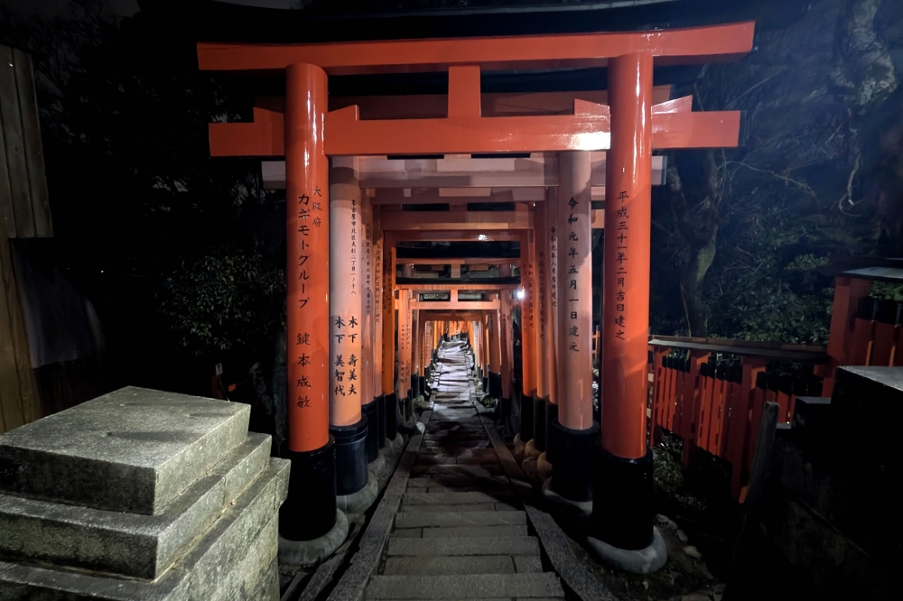 夜の伏見稲荷大社11