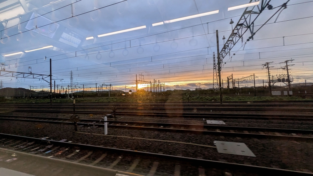 車窓の夕日