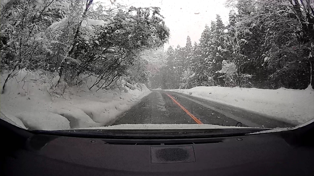 冬の国道161峠越え