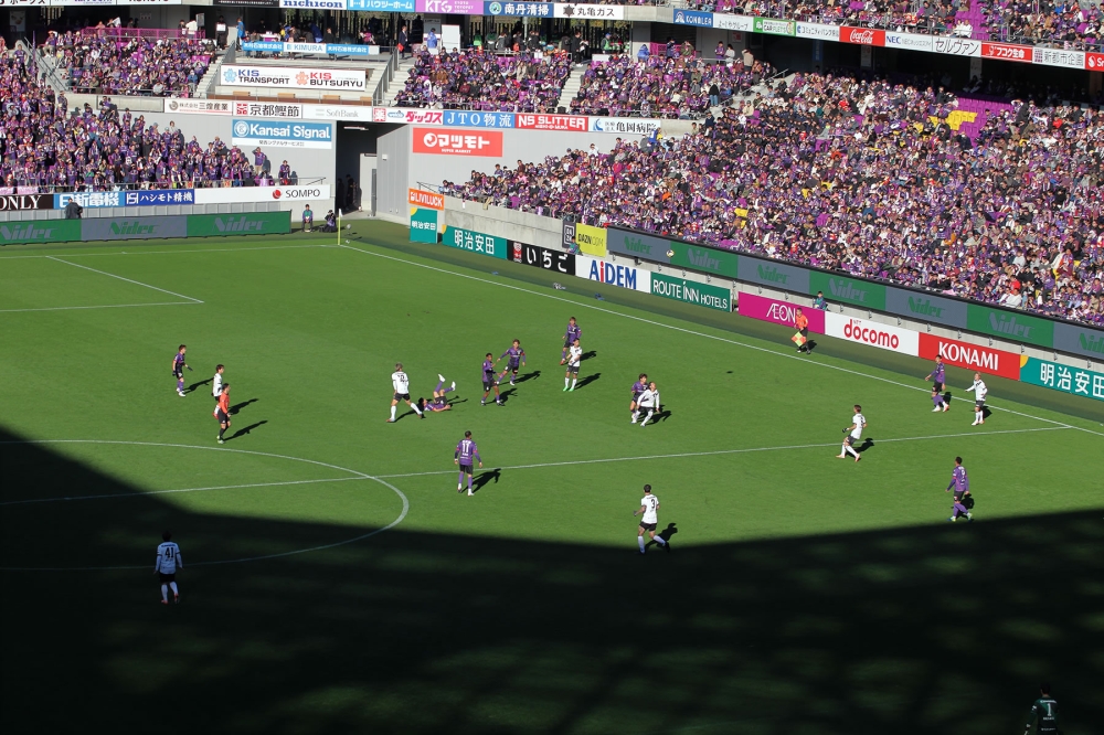 2階席からの選手の大きさ