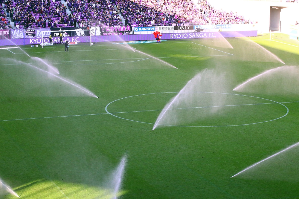 後半戦前の放水