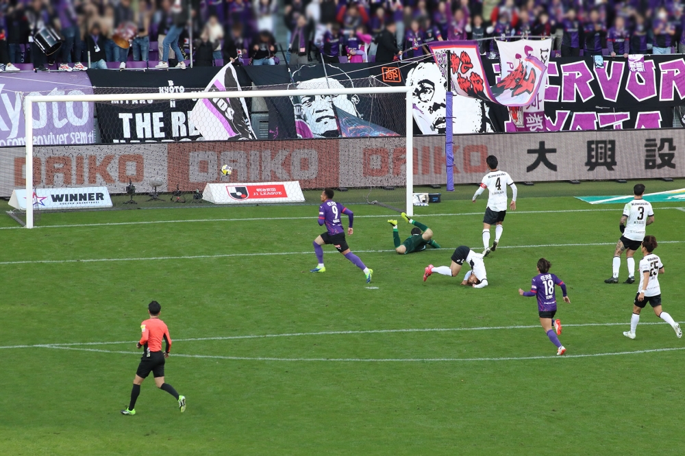 ラファエル･エリアスのシュート