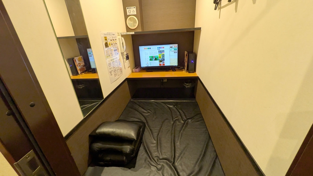 快活Club鍵付フラット個室