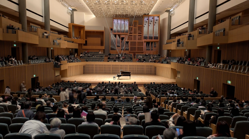 京都コンサートホール内