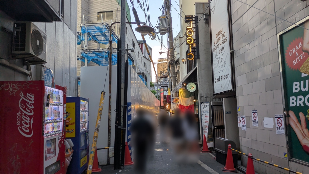 難波の裏路地