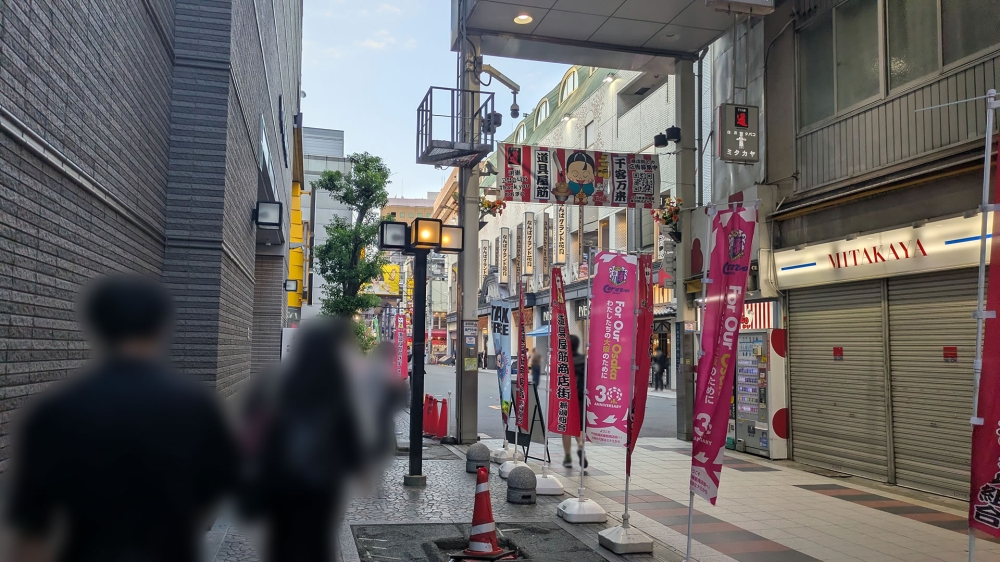 グランド花月前の通り