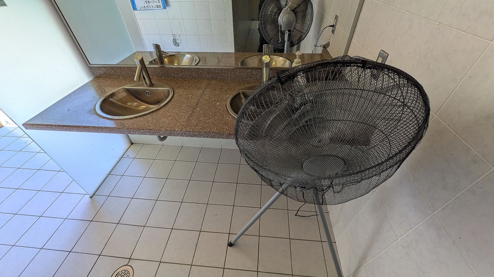 室生山上公園芸術の森のトイレ内