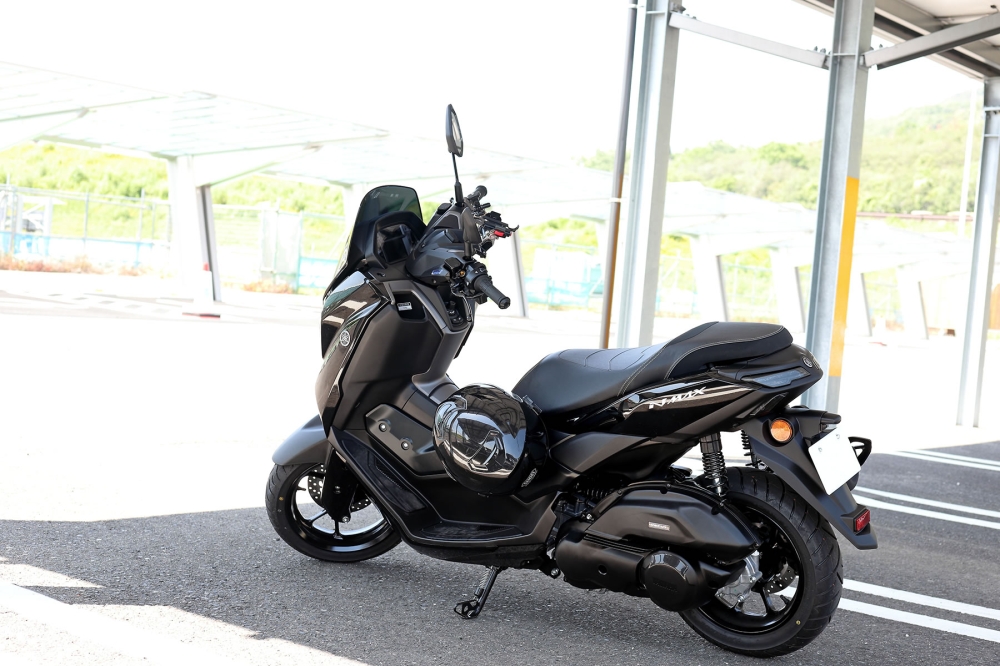 NMAX155と明石海峡公園駐車場