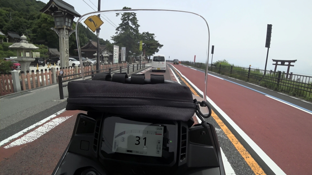琵琶湖とNX400