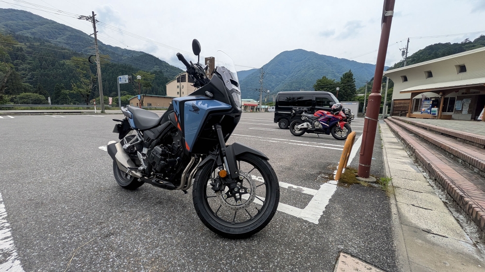 夜叉ヶ池の里さかうちとNX400