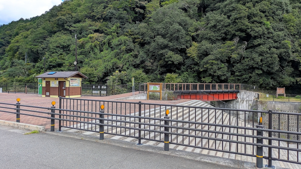 JR福知山線廃線敷の入口北側