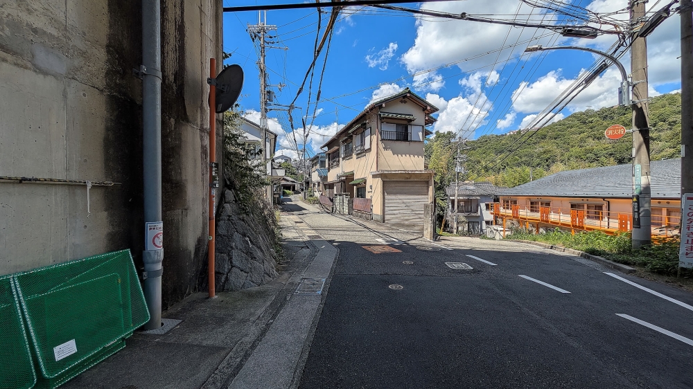 JR福知山線廃線敷から駅までの道