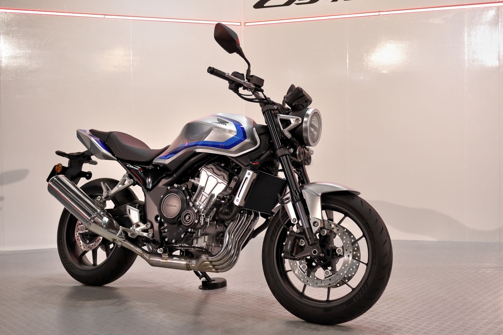 CB400 SUPER FOUR E-Clutch Concept