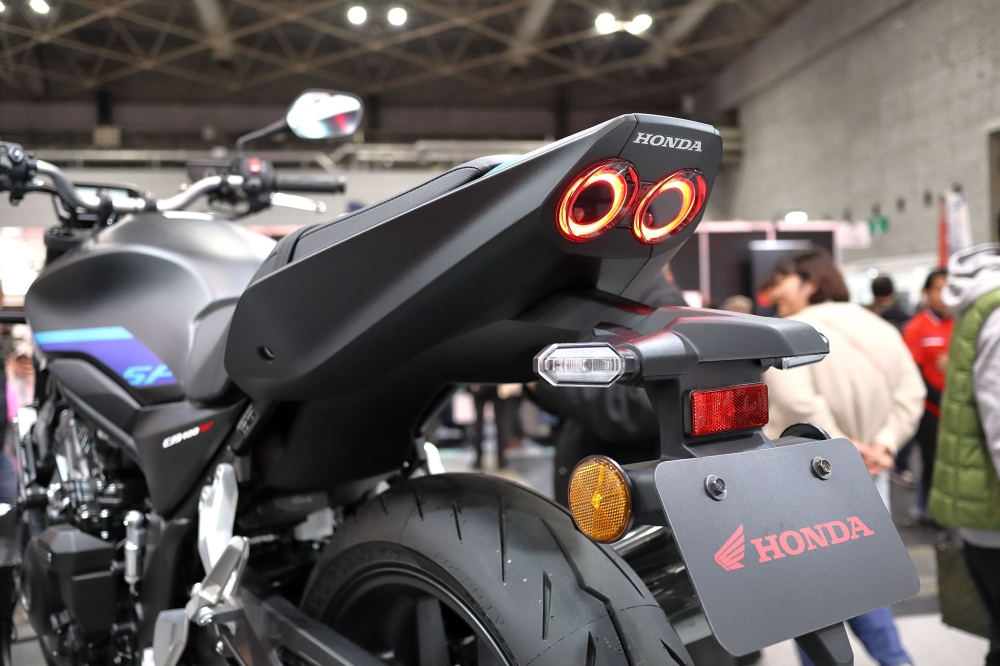 CB400 SUPER FOUR E-Clutch Conceptリア