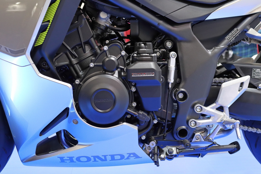 CBR400R FOURのEクラッチ