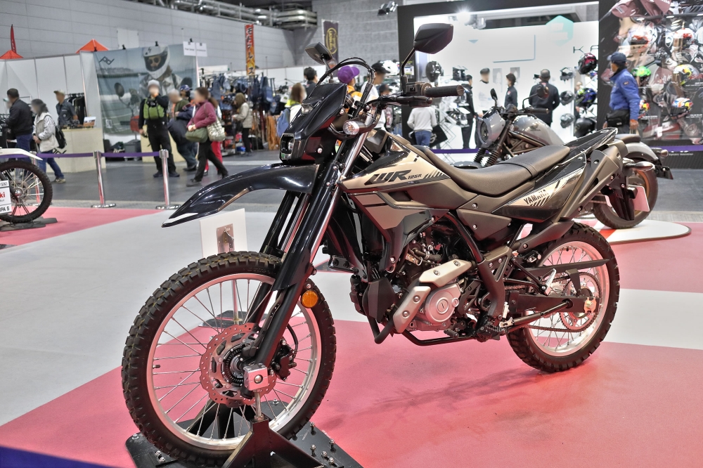 WR125R左側