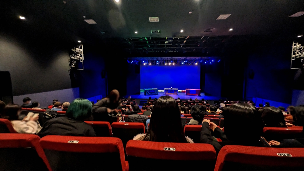 YESシアターのホール内