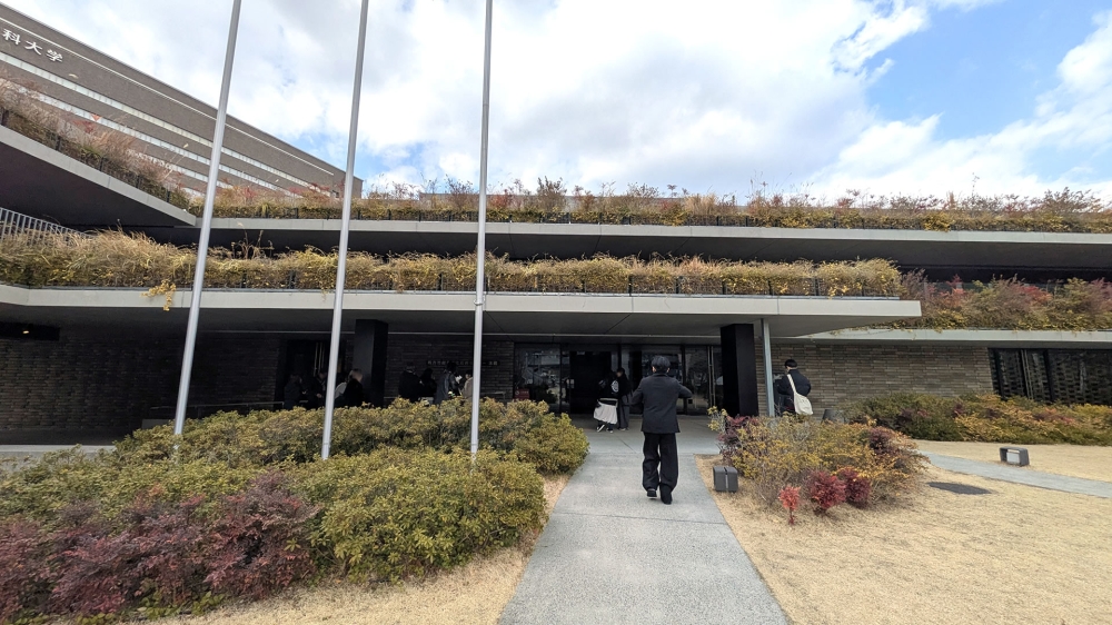 枚方市総合文化芸術センター1F入口