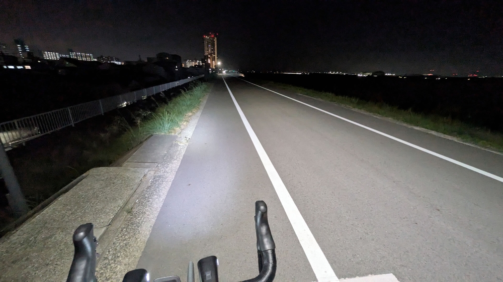 淀川リバーサイドサイクルラインの道