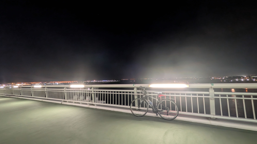 夢舞大橋