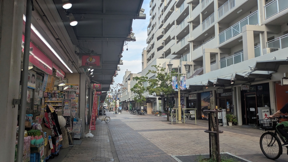 尼崎駅前の商店街