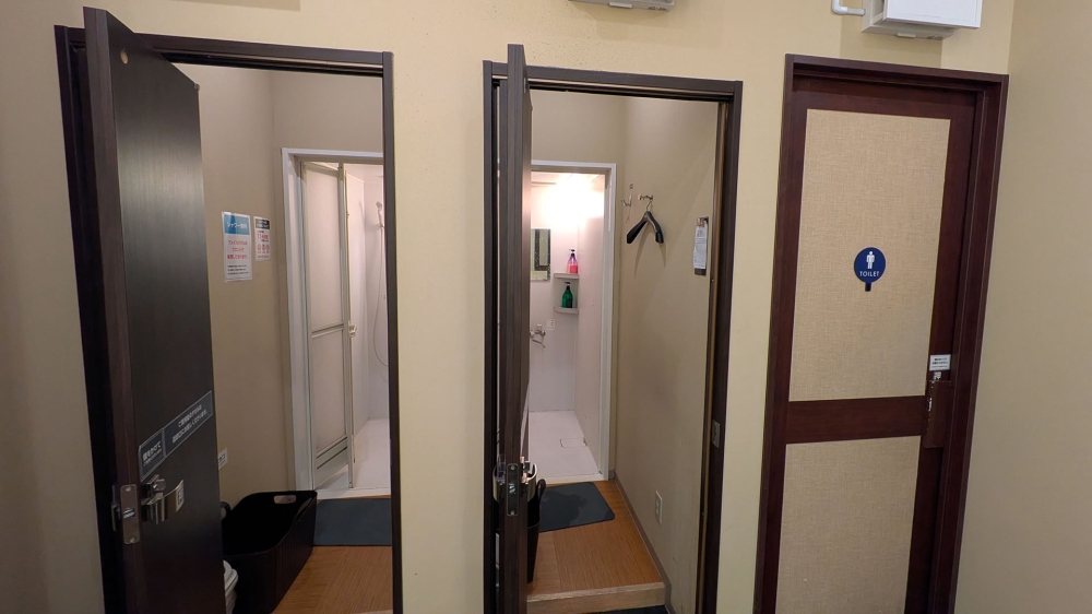 鳥取の快活クラブのトイレとシャワールーム