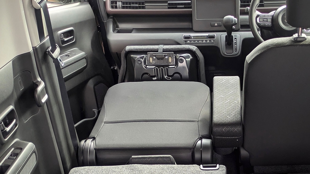 ワゴンR助手席の折りたたみ