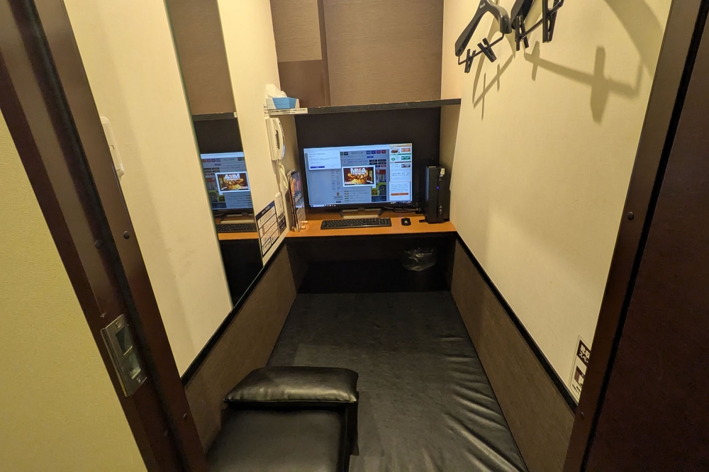 快活クラブの鍵付個室フラット