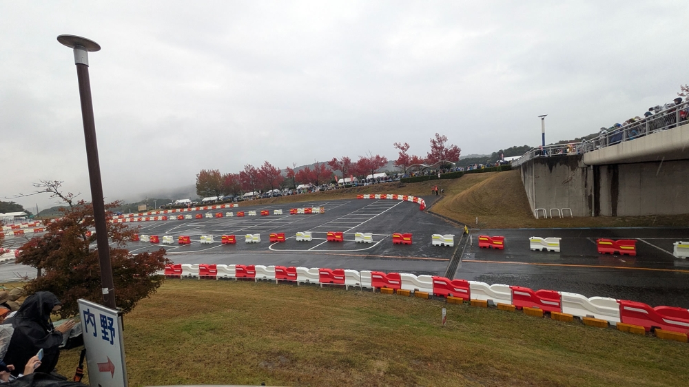 岡崎中央総合公園観戦エリア3