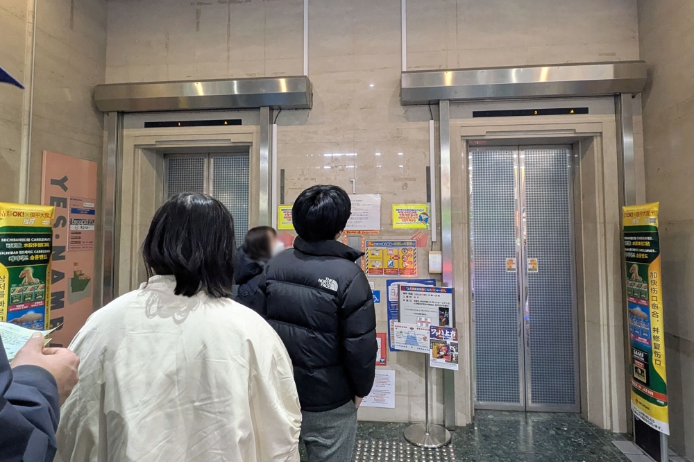 よしもと漫才劇場のエレベーター