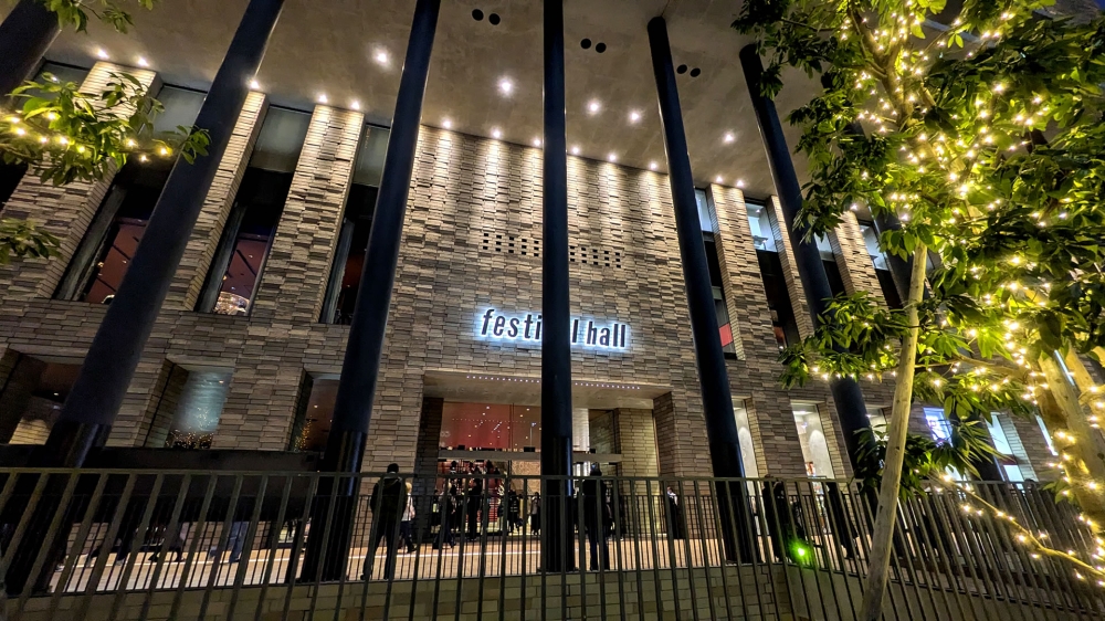 夜のフェスティバルホール